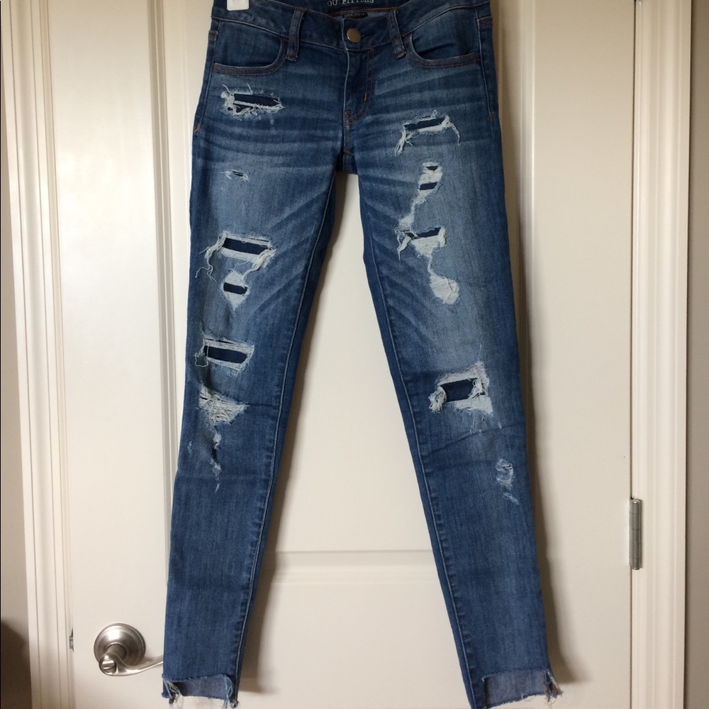 American Eagle ripped low rise jeans size 0